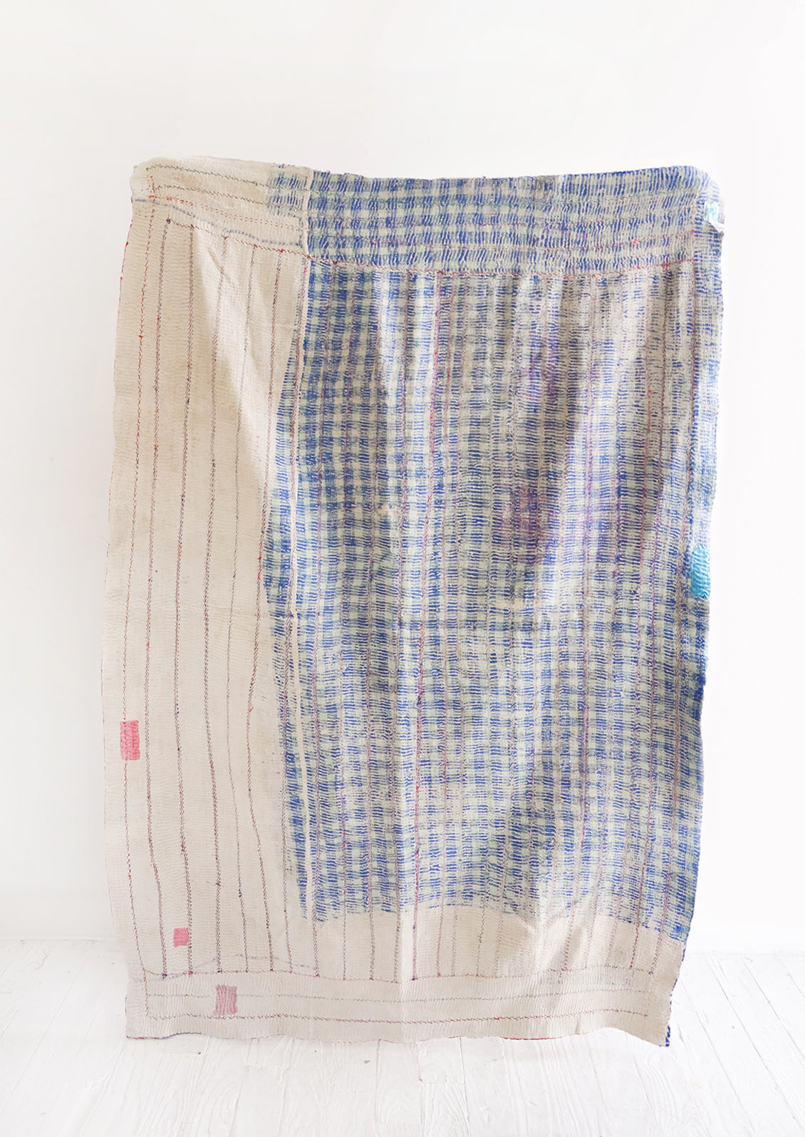 Vintage Patchwork Quilt No. 19 in  - LEIF